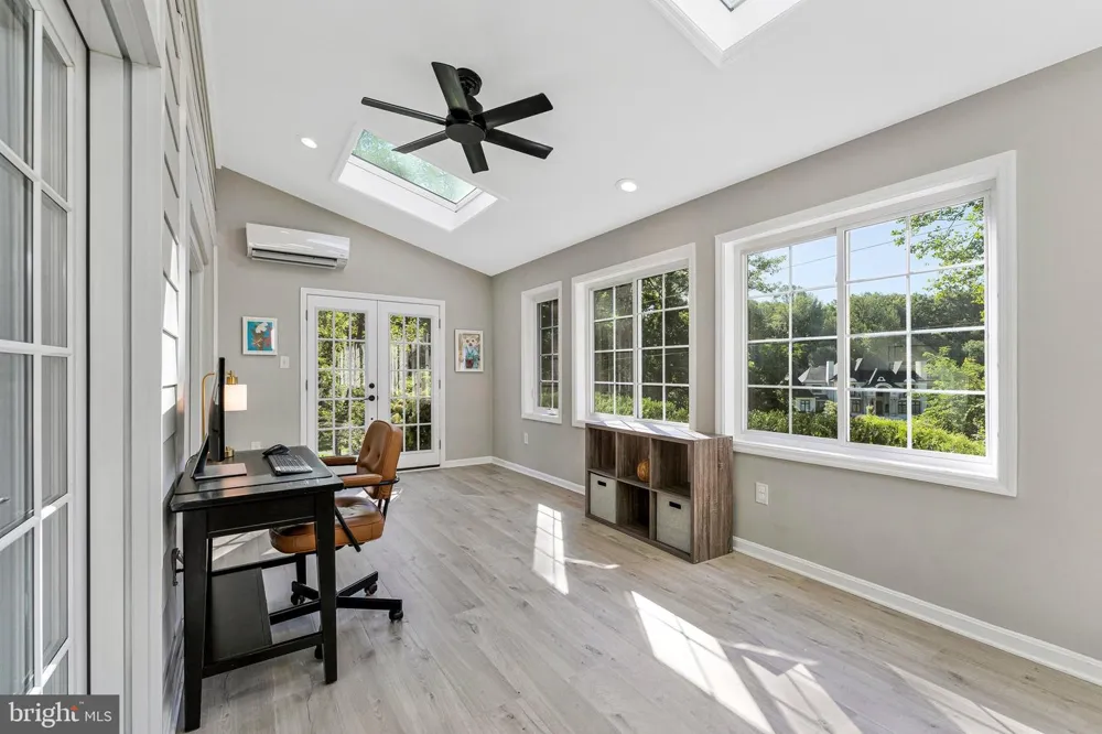 1048 BELLVIEW ROAD Mclean, VA 22102