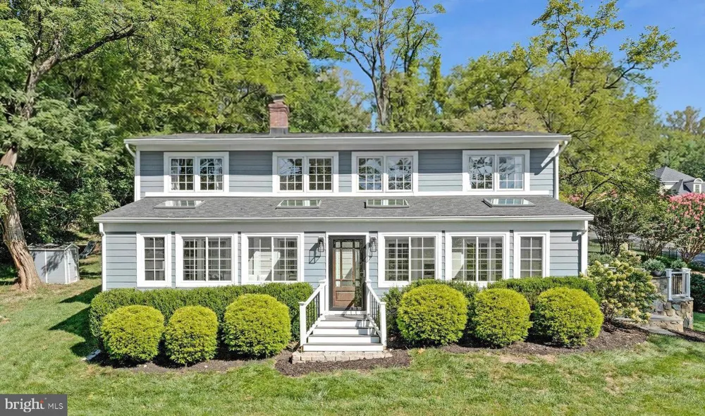 1048 BELLVIEW ROAD Mclean, VA 22102