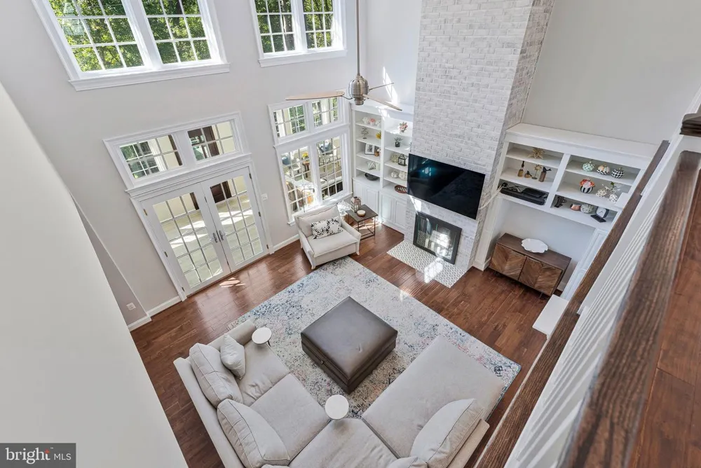1048 BELLVIEW ROAD Mclean, VA 22102