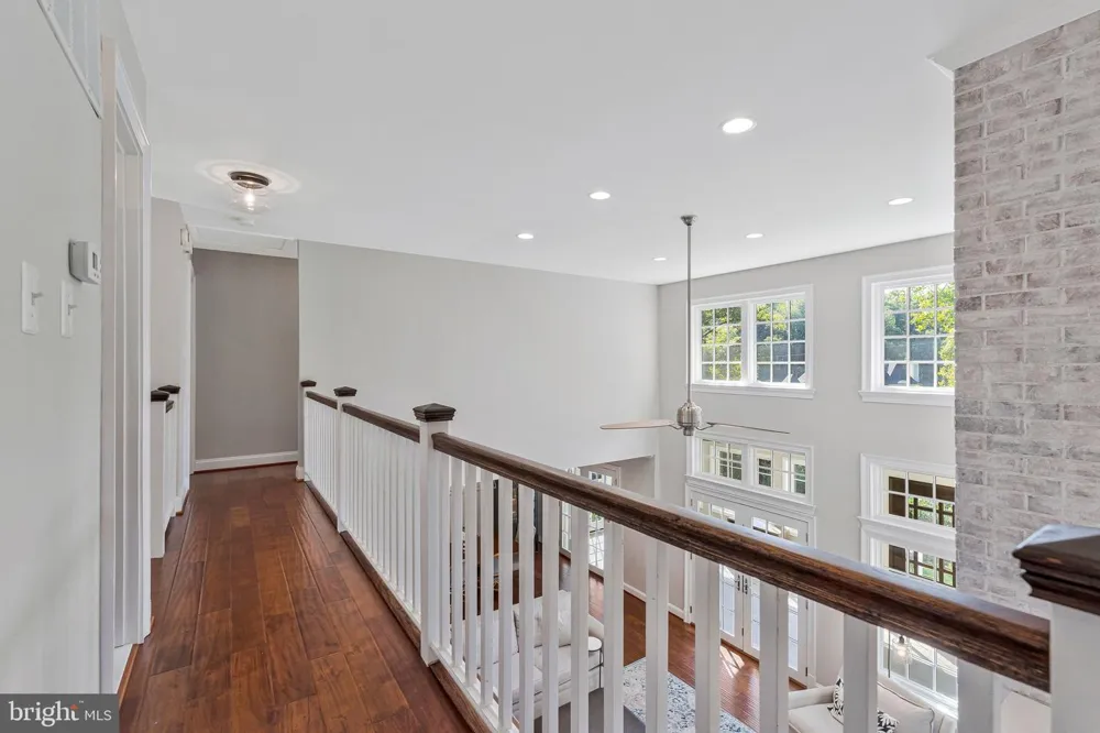 1048 BELLVIEW ROAD Mclean, VA 22102
