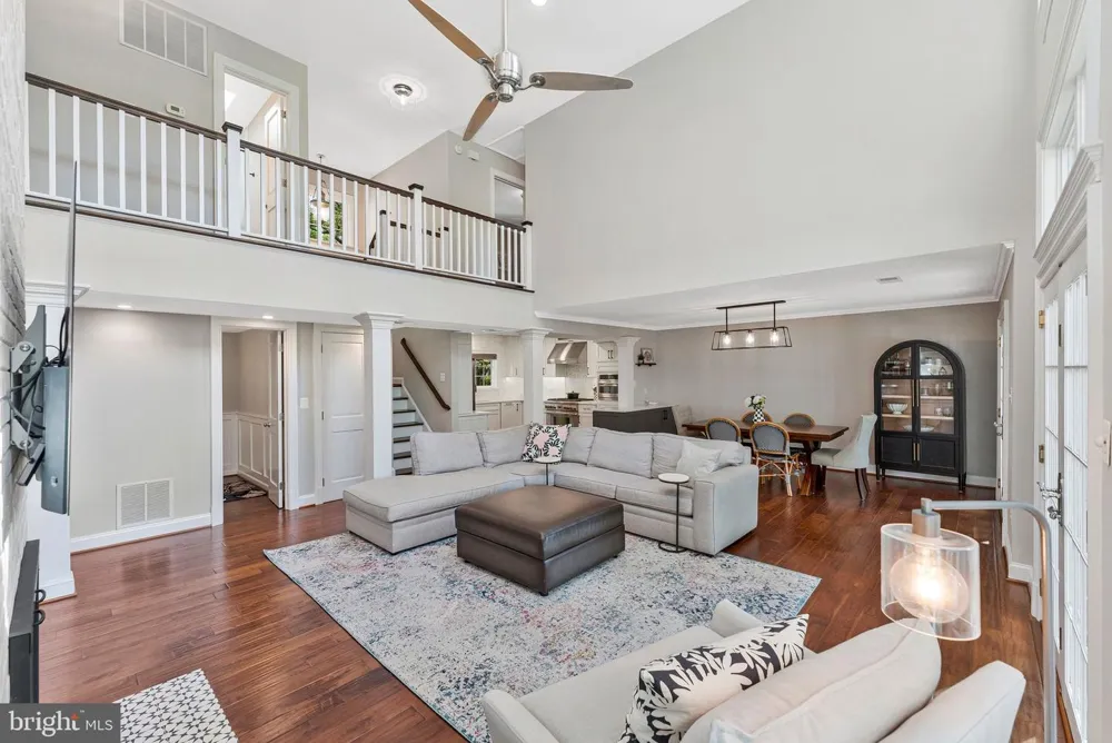 1048 BELLVIEW ROAD Mclean, VA 22102