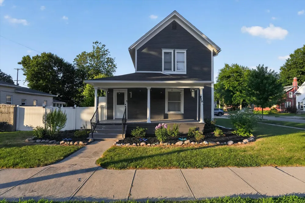 125 E Lincoln Street Grand Ledge City, MI 48837