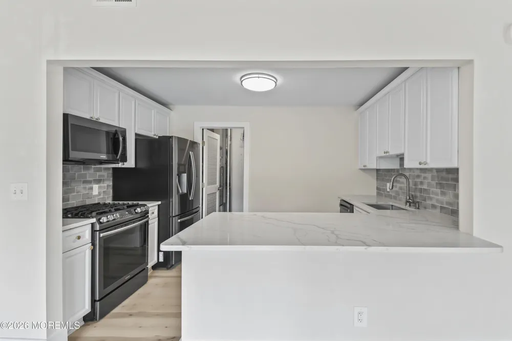 38 Des Moines Court Tinton Falls, NJ 07712
