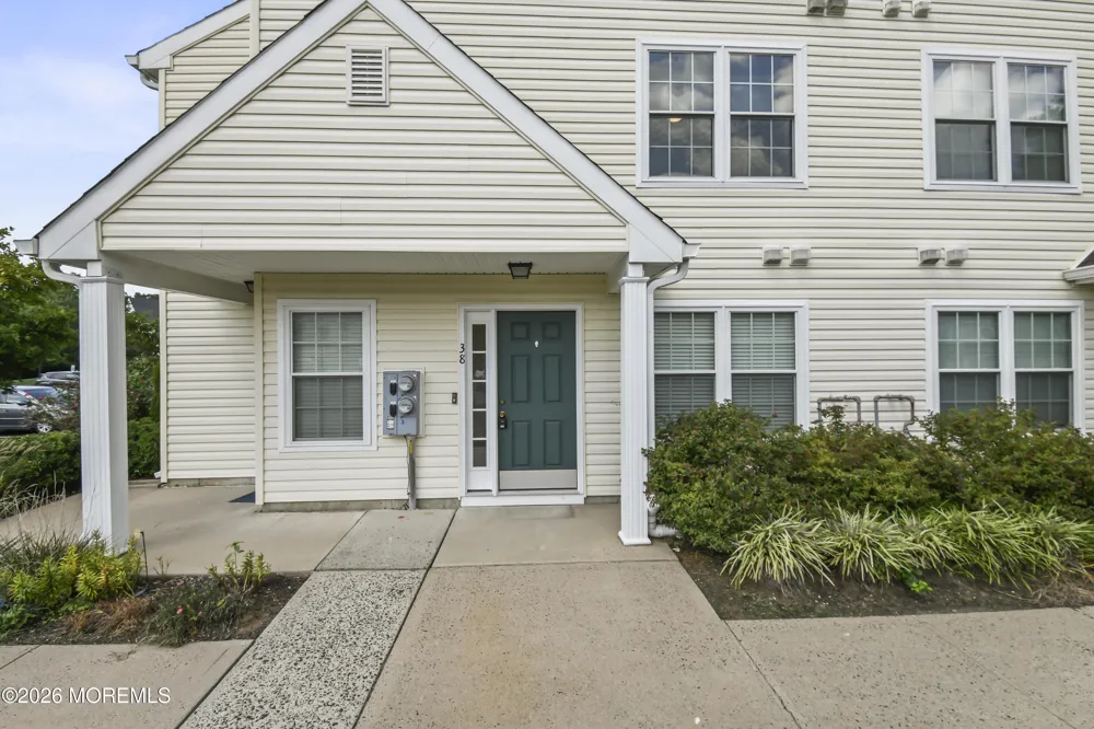 38 Des Moines Court Tinton Falls, NJ 07712