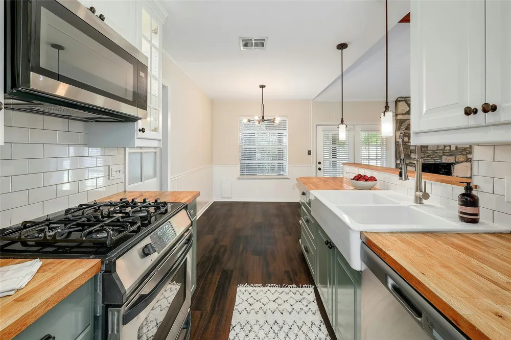 2106 Brandywine Lane Austin, TX 78727