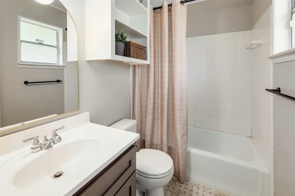 2106 Brandywine Lane Austin, TX 78727