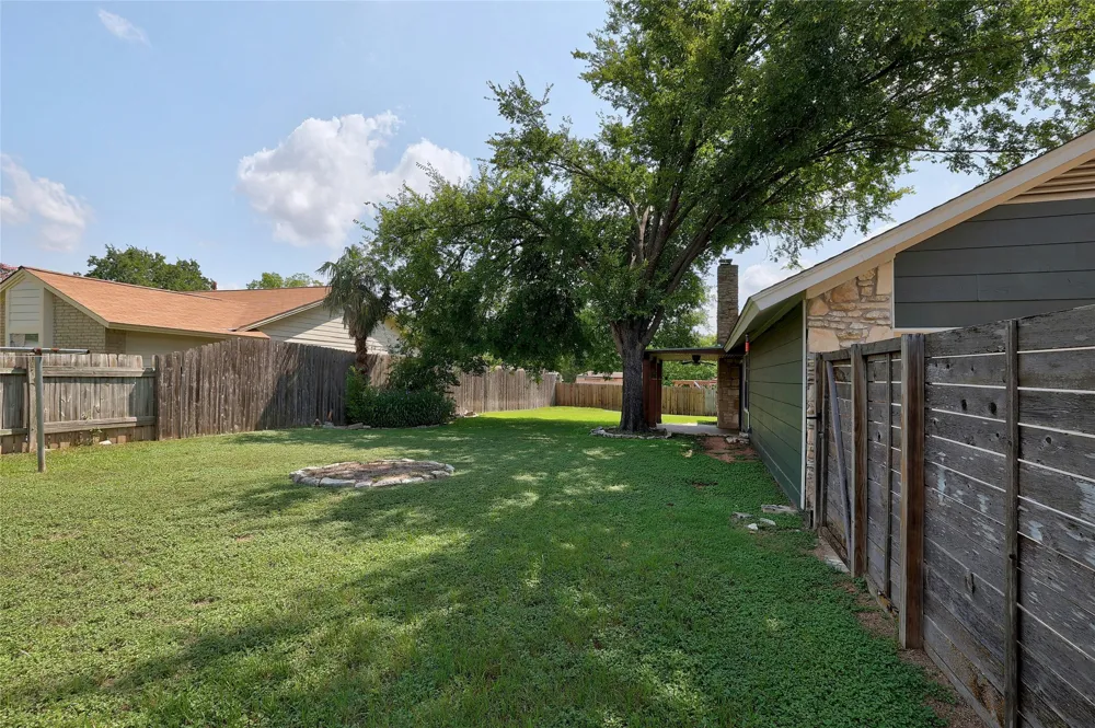 2106 Brandywine Lane Austin, TX 78727