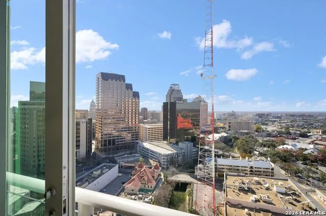 123 LEXINGTON AVE #APT 1508 San Antonio, TX 78205