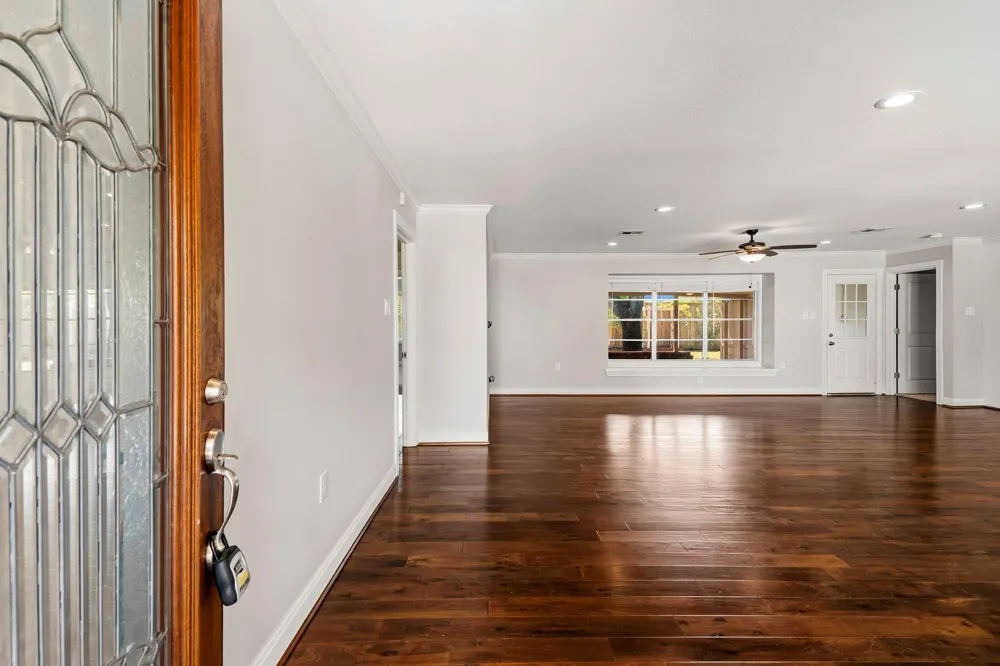 4943 Cheena Drive Houston, TX 77096