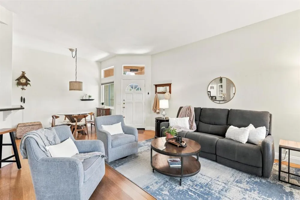 11360 Portobelo Drive #7 San Diego, CA 92124