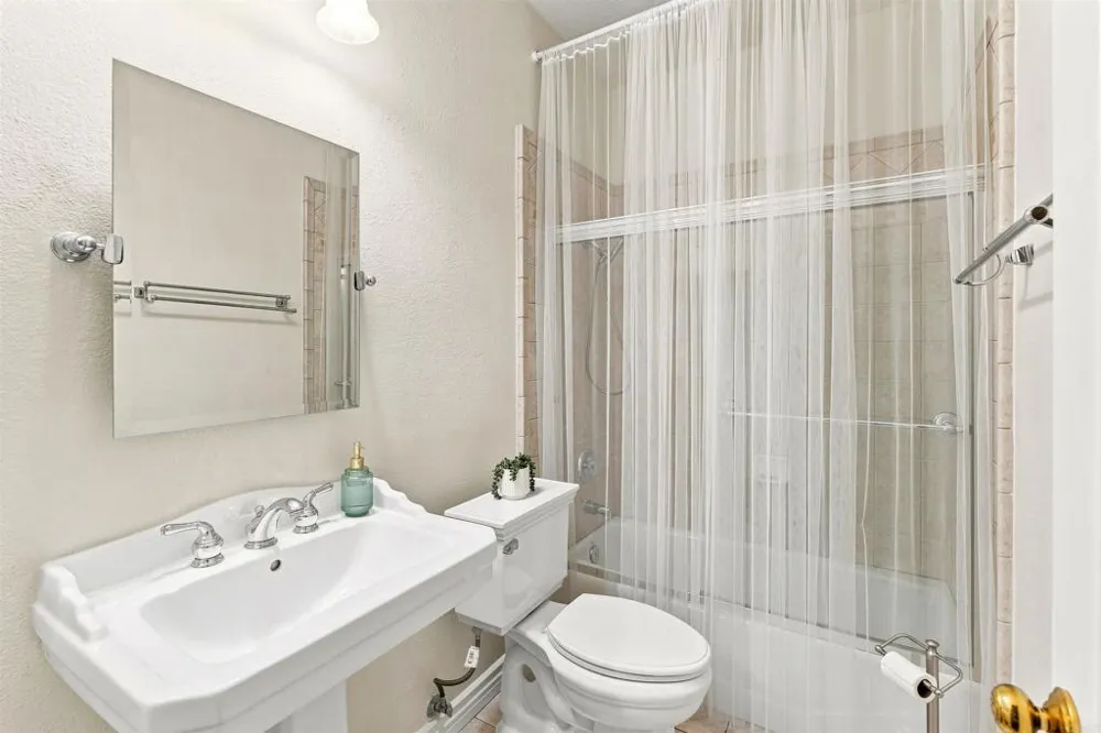 11360 Portobelo Drive #7 San Diego, CA 92124