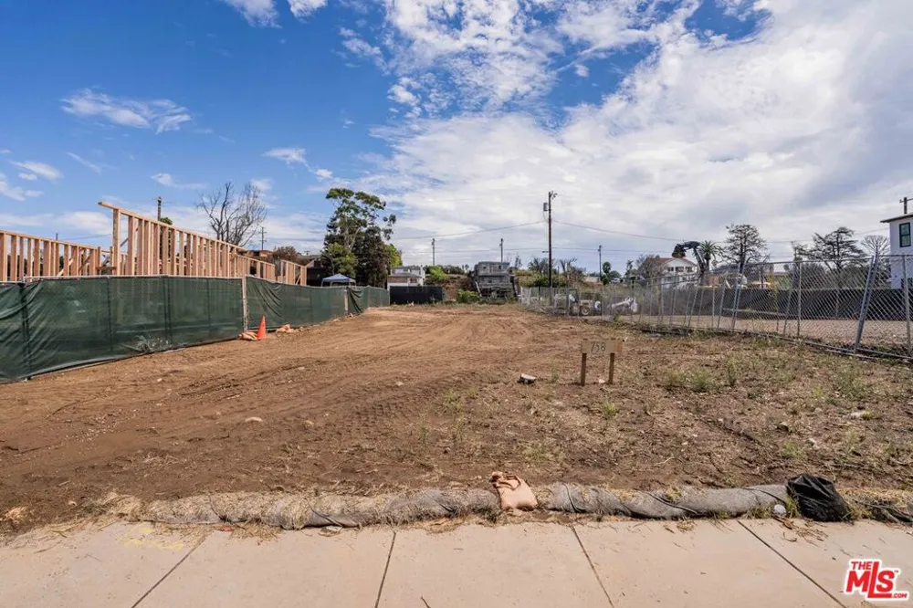 758 Radcliffe Avenue Los Angeles, CA 90272