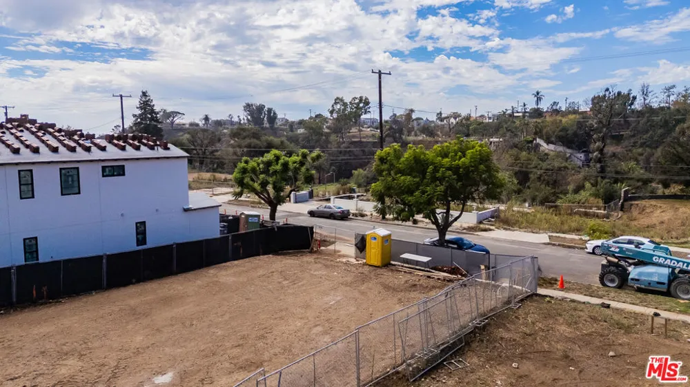 758 Radcliffe Avenue Los Angeles, CA 90272