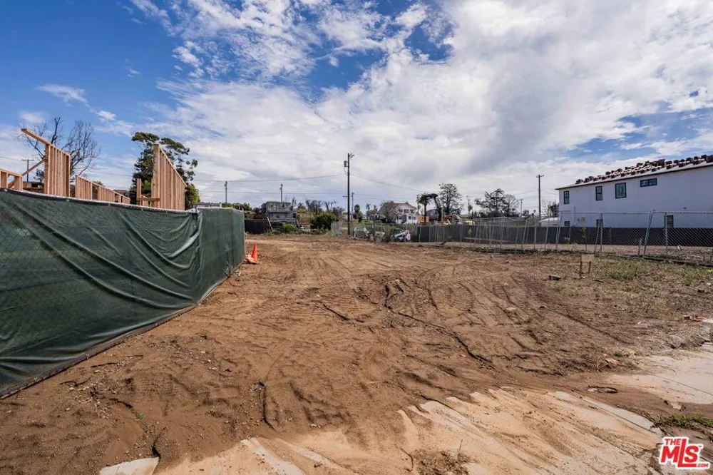 758 Radcliffe Avenue Los Angeles, CA 90272
