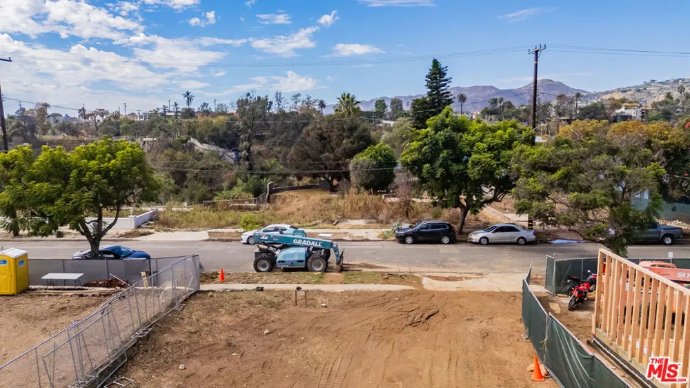 758 Radcliffe Avenue Los Angeles, CA 90272