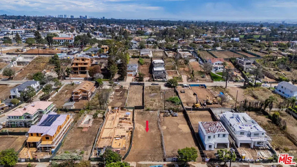 758 Radcliffe Avenue Los Angeles, CA 90272