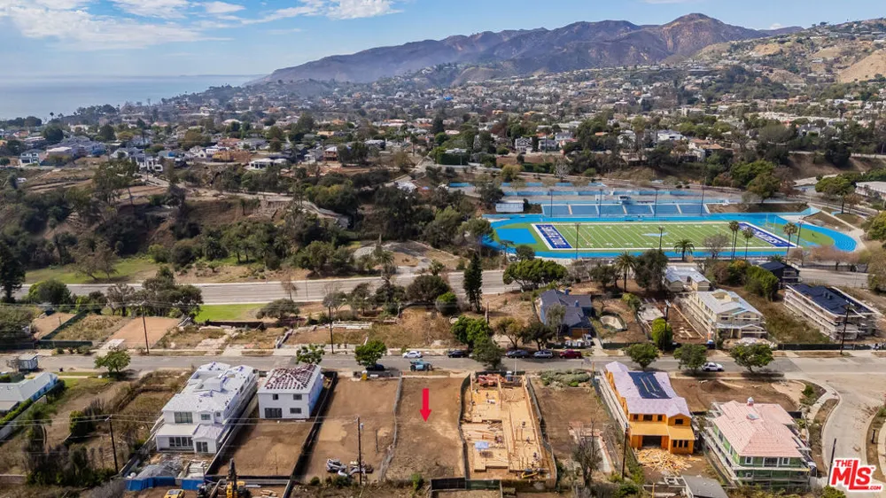 758 Radcliffe Avenue Los Angeles, CA 90272