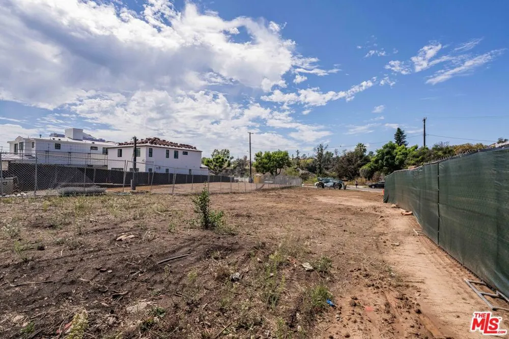 758 Radcliffe Avenue Los Angeles, CA 90272