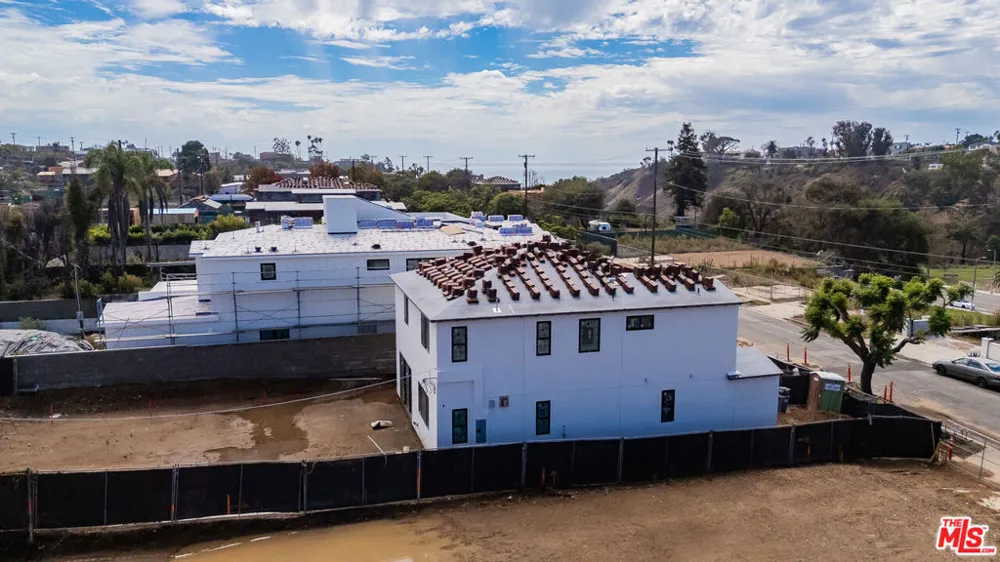 758 Radcliffe Avenue Los Angeles, CA 90272