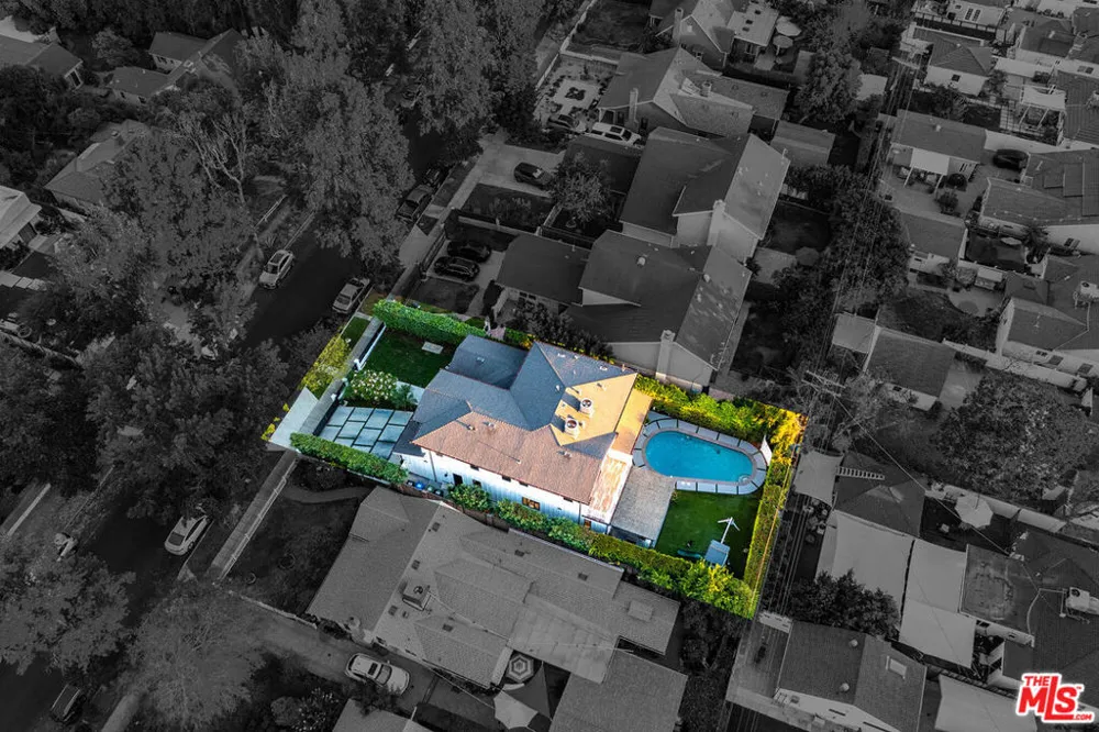 5045 Willowcrest Avenue Toluca Lake, CA 91601