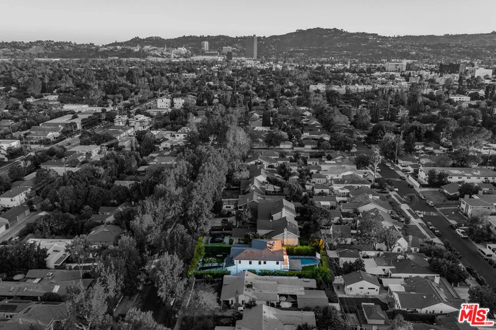 5045 Willowcrest Avenue Toluca Lake, CA 91601
