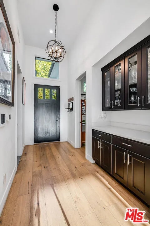 5045 Willowcrest Avenue Toluca Lake, CA 91601