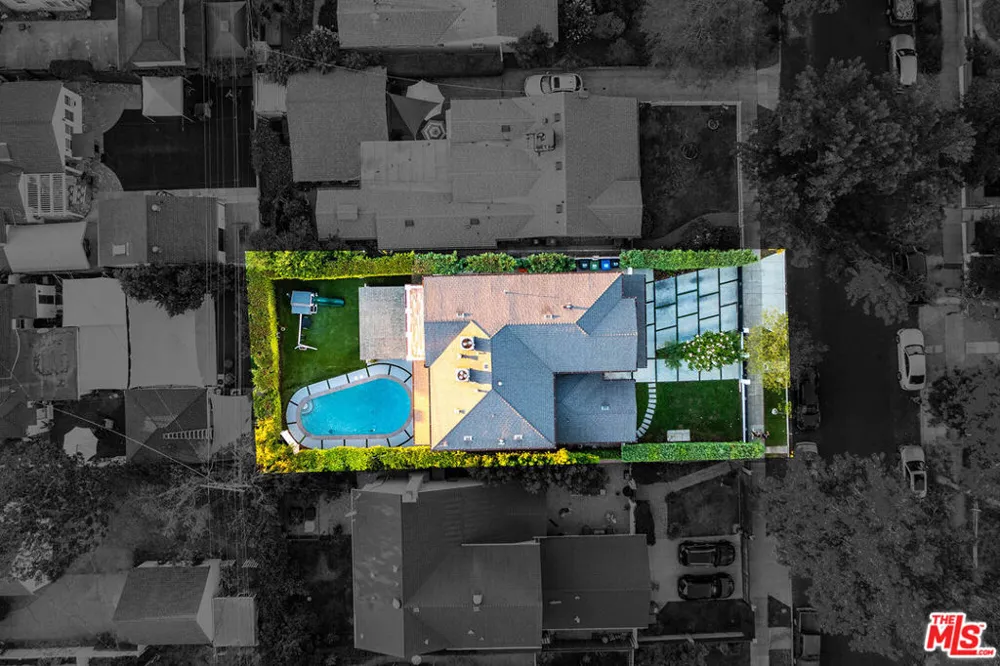 5045 Willowcrest Avenue Toluca Lake, CA 91601