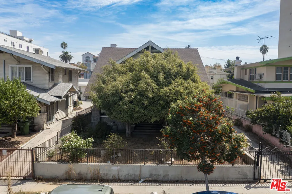 918 S Kingsley Drive Los Angeles, CA 90006