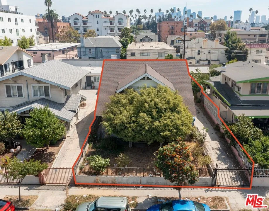 918 S Kingsley Drive Los Angeles, CA 90006