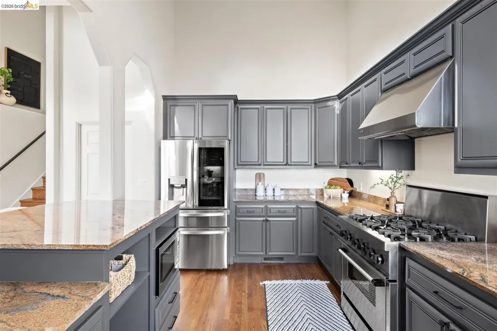 6577 Glen Oaks Way Oakland, CA 94611