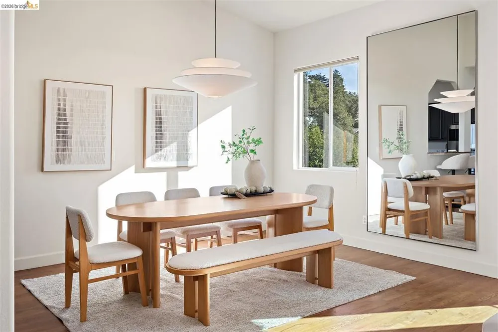 6577 Glen Oaks Way Oakland, CA 94611