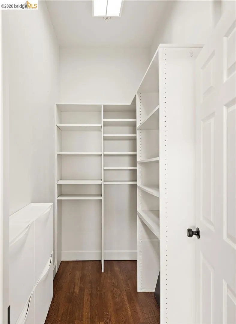 6577 Glen Oaks Way Oakland, CA 94611