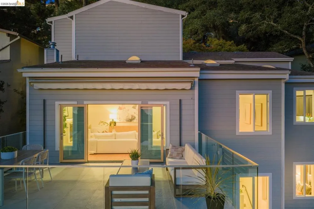 6577 Glen Oaks Way Oakland, CA 94611