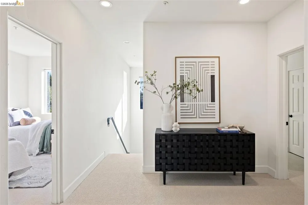 6577 Glen Oaks Way Oakland, CA 94611