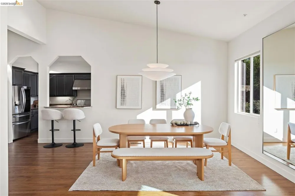 6577 Glen Oaks Way Oakland, CA 94611