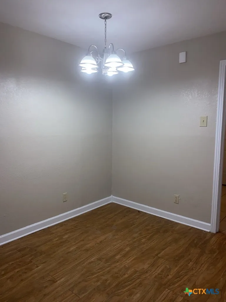 2007 Elkins Avenue Killeen, TX 76541