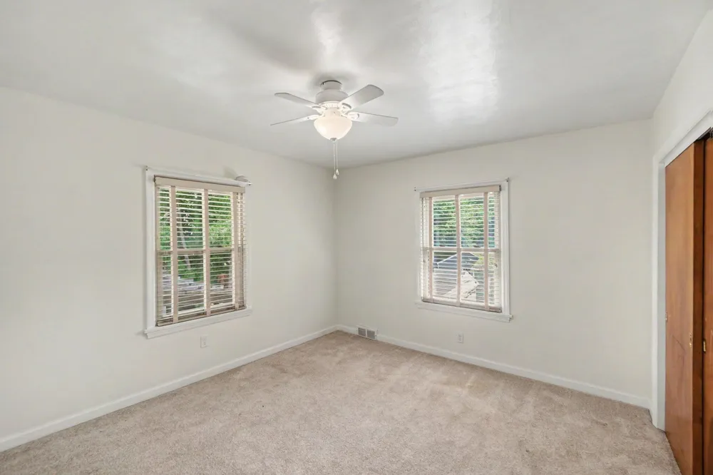 1220 SE Sylvan Avenue SE Grand Rapids, MI 49506