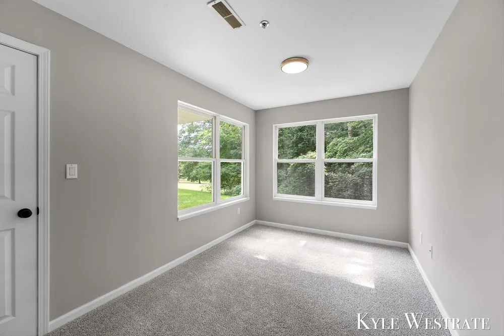 3149 Poplar Creek Drive SE #103 Kentwood, MI 49512
