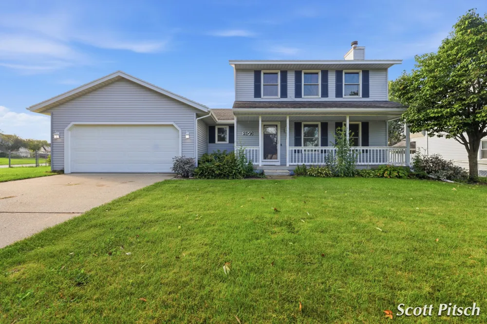 2576 Mapleview Street SE Kentwood, MI 49508