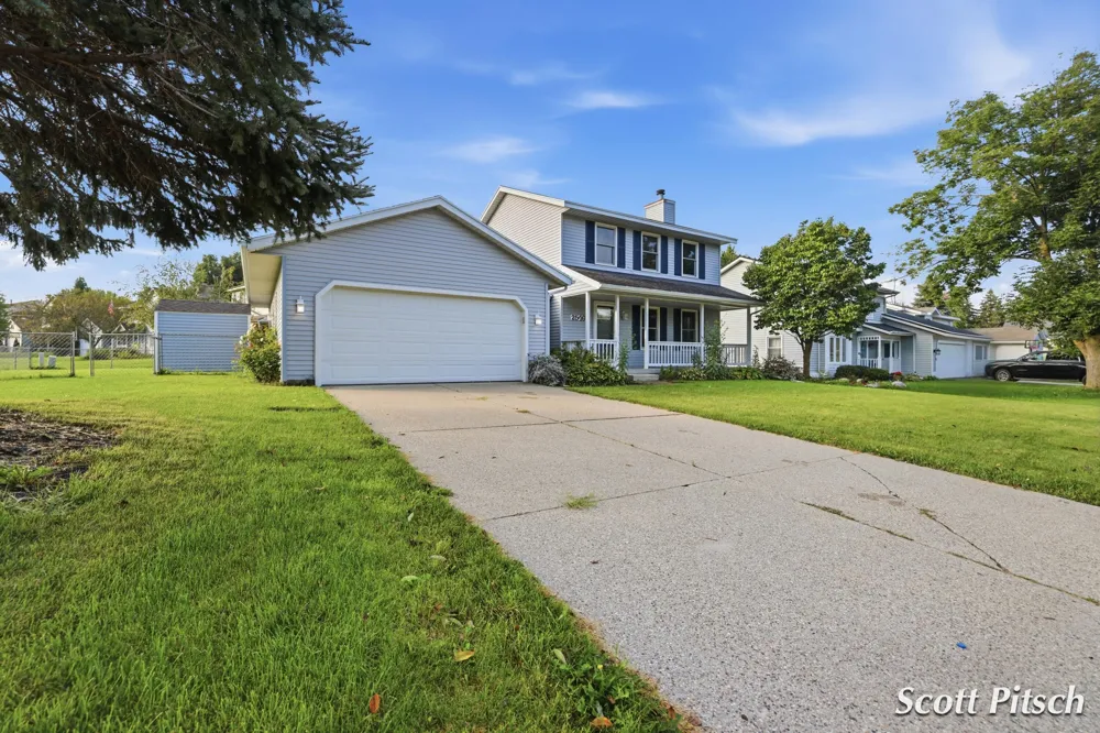 2576 Mapleview Street SE Kentwood, MI 49508