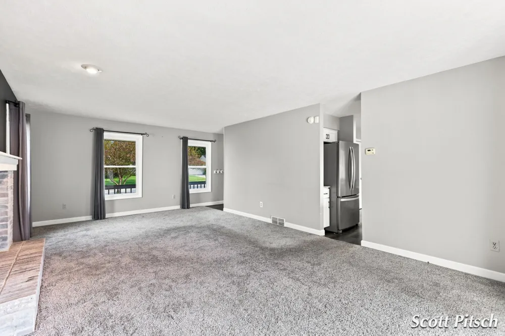 2576 Mapleview Street SE Kentwood, MI 49508