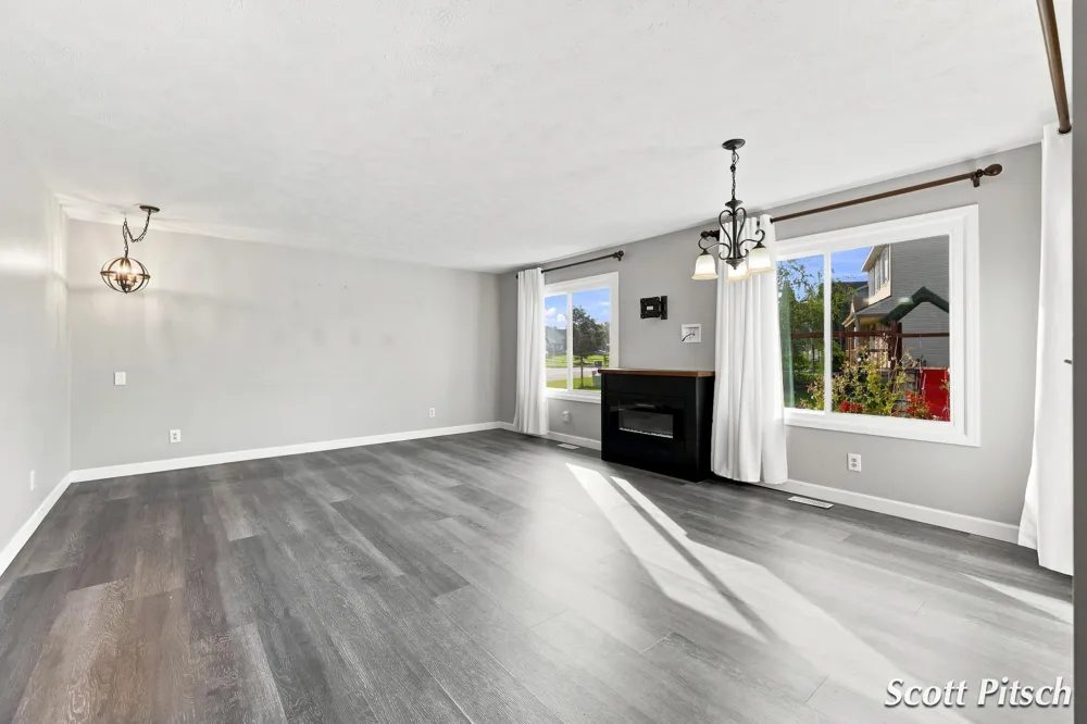 2576 Mapleview Street SE Kentwood, MI 49508