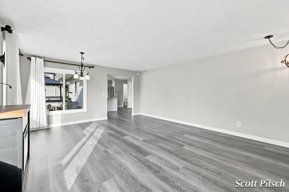 2576 Mapleview Street SE Kentwood, MI 49508