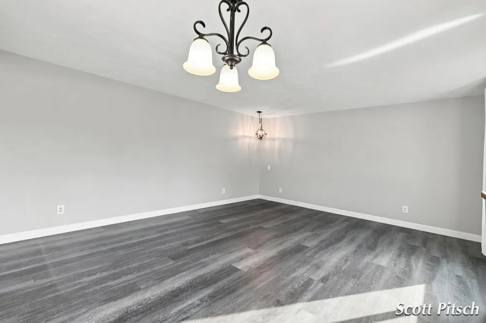 2576 Mapleview Street SE Kentwood, MI 49508