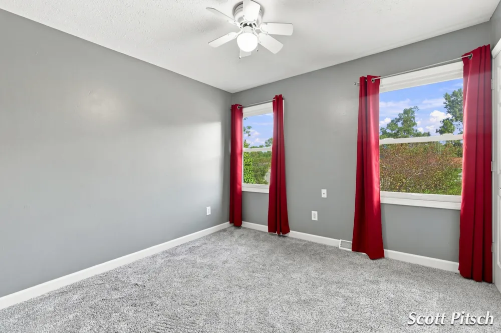 2576 Mapleview Street SE Kentwood, MI 49508