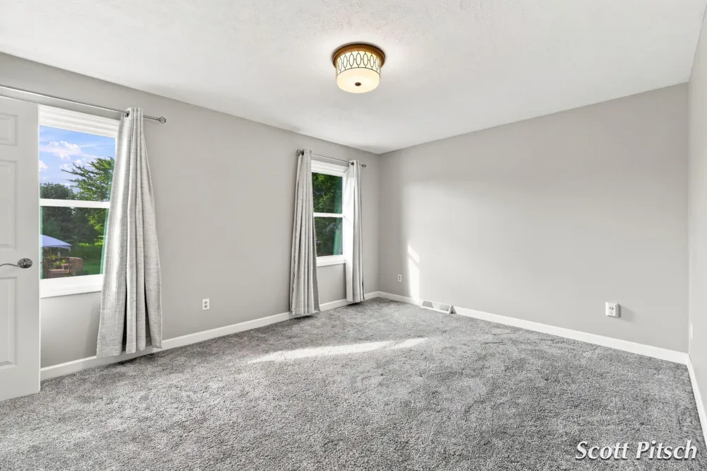 2576 Mapleview Street SE Kentwood, MI 49508