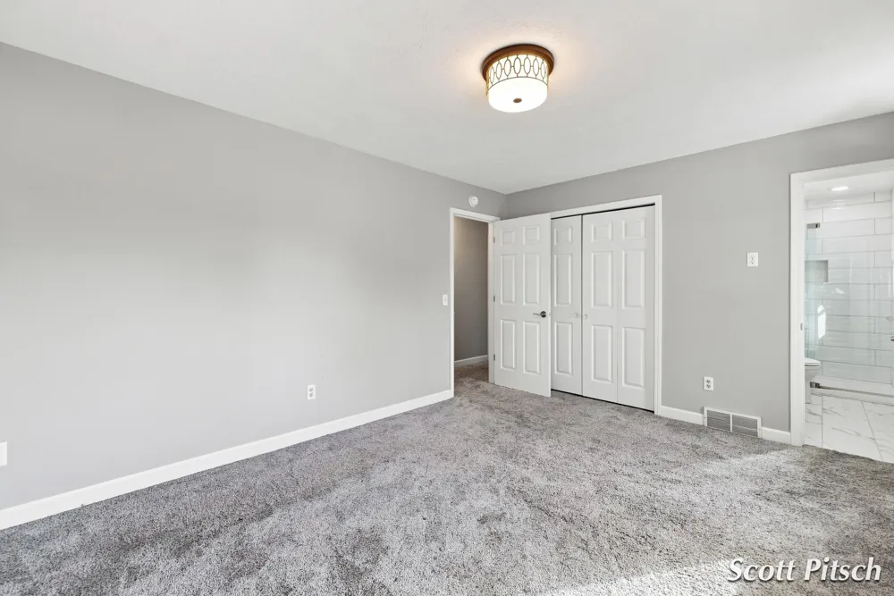 2576 Mapleview Street SE Kentwood, MI 49508