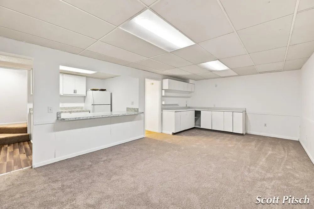 2576 Mapleview Street SE Kentwood, MI 49508