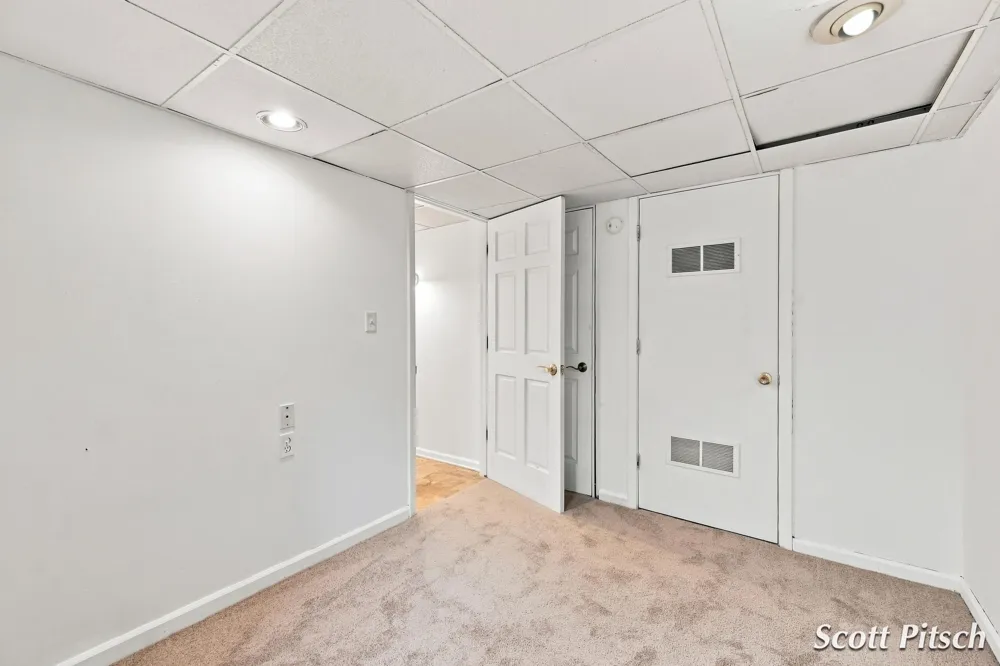 2576 Mapleview Street SE Kentwood, MI 49508