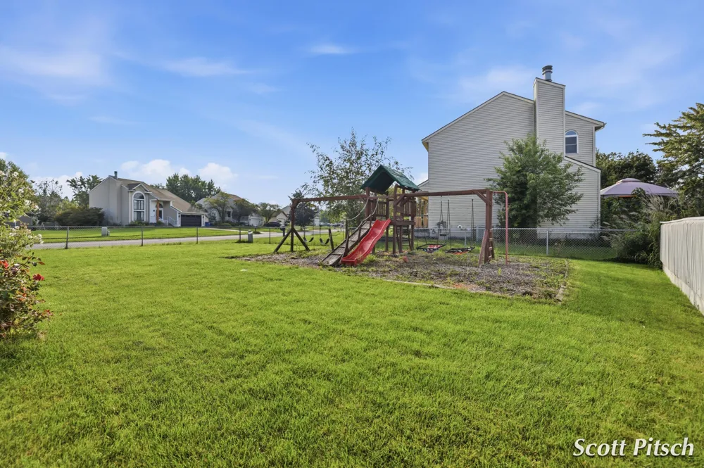 2576 Mapleview Street SE Kentwood, MI 49508